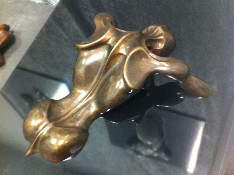 IZA - Isabelle Ardevol sculpture en bronze appelee Ange Dechu realisee en 2015