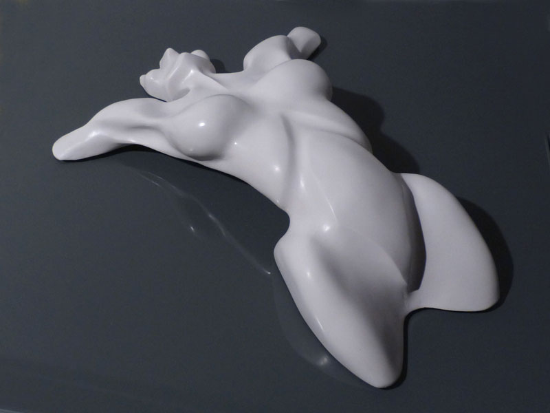 Isabelle Ardevol, Taking off, accrylic resin sculpture, 2012. Represents a woman body It's part of the Emergence serie