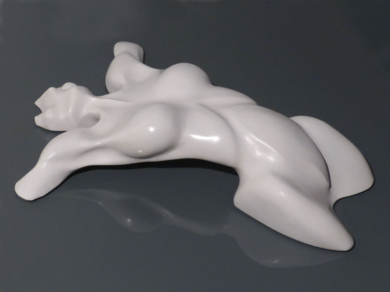 Isabelle Ardevol, Taking off, accrylic resin sculpture, 2012. Represents a woman body It's part of the Emergence serie