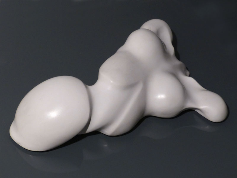 Isabelle Ardevol, Towards a new world represents a female body in the process of turning of. sculpture casted in 2012 in acrylic resin. part of the Emergence serie